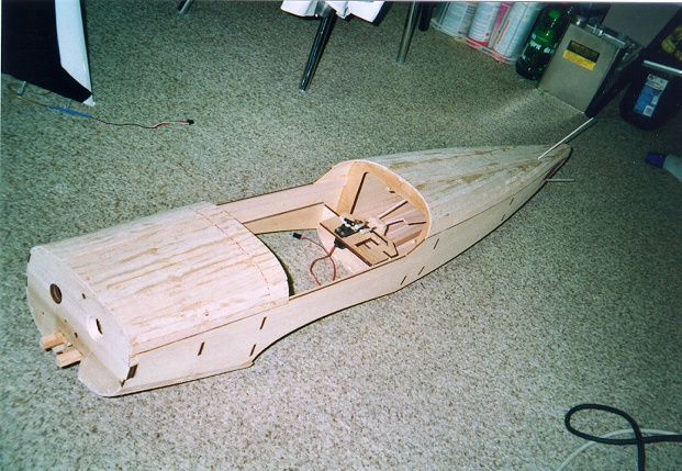 Marchetti SF260, en construction