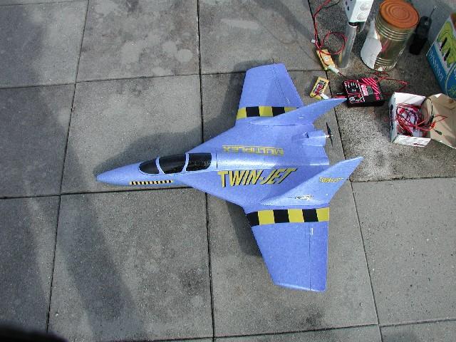 TwinJet, au sol avant le premier vol